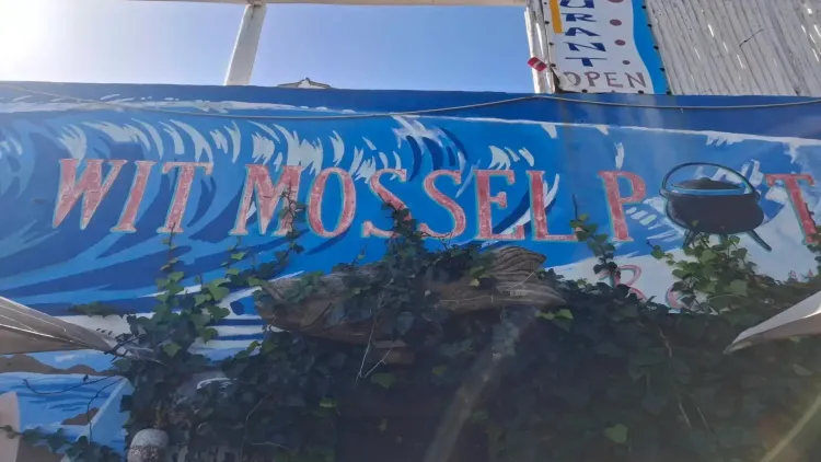 Wit Mossel Pot Enterance